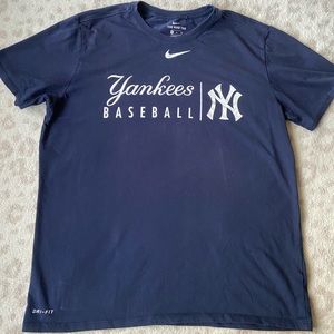 Nike Yankees dri-fit tshirt